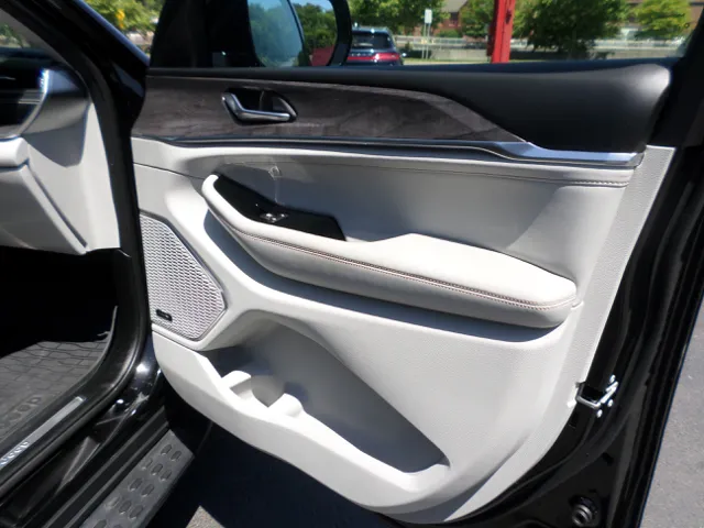 2023 Jeep Grand Cherokee Overland - Photo 46