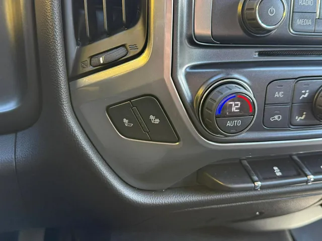 2017 Chevrolet Silverado 1500 LT - Photo 17