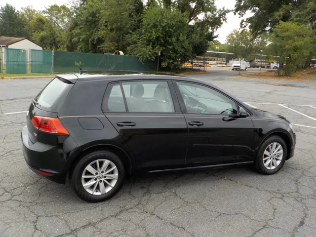 2015 Volkswagen Golf TSI SE