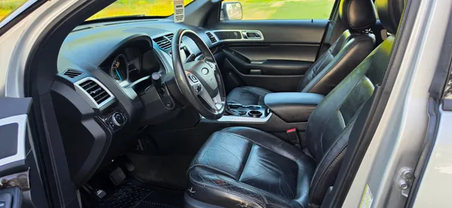 2015 Ford Explorer Limited - Photo 8
