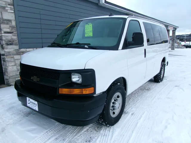 2017 Chevrolet Express Passenger LS's photo