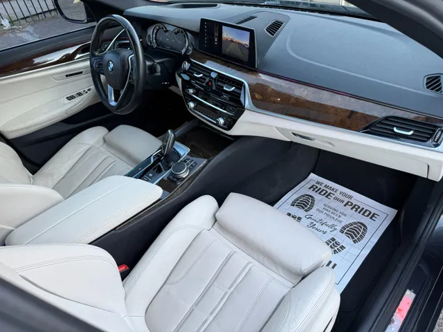 2017 BMW 5 Series 530i - Photo 26