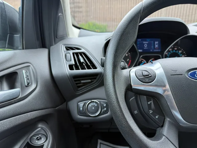 2015 Ford Escape SE - Photo 24