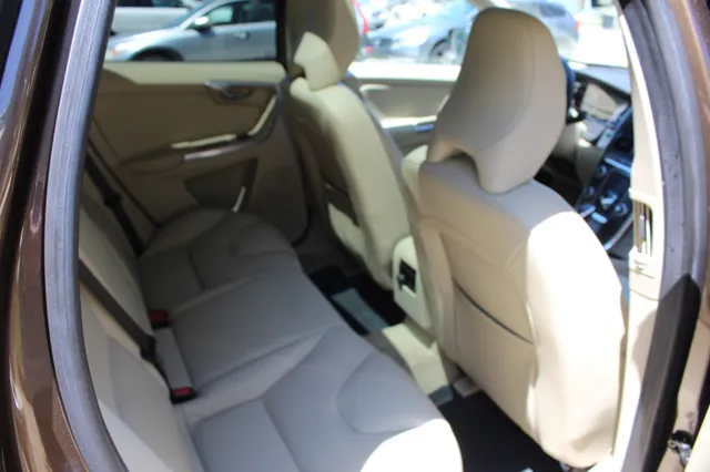 2015 Volvo XC60 Premier - Photo 28