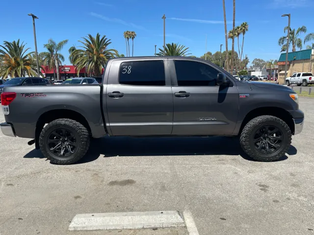2011 Toyota Tundra SR5 photo 2