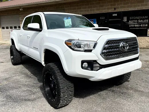 2017 Toyota Tacoma TRD Sport's photo