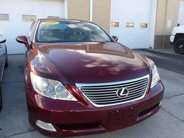 2008 Lexus LS Base