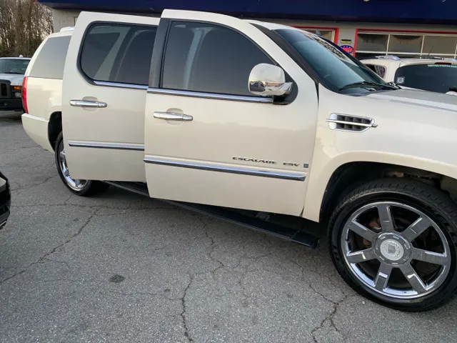 2011 Cadillac Escalade ESV Luxury