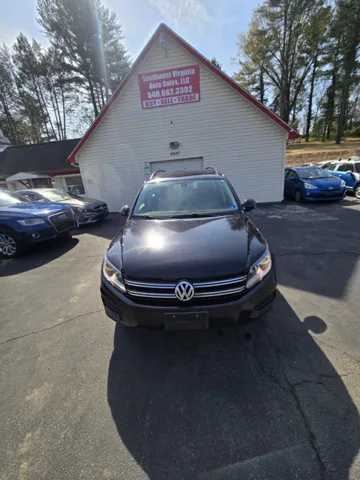2017 Volkswagen Tiguan S - Photo 2