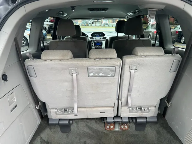 2016 Honda Odyssey SE - Photo 10
