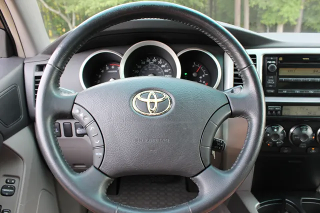 2009 Toyota 4Runner SR5 - Photo 25