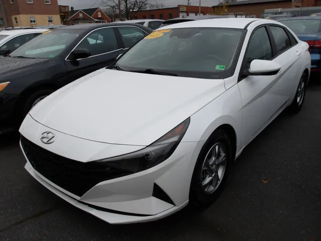 2021 Hyundai Elantra SE