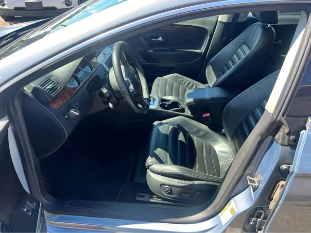2010 Volkswagen CC VR6 4Motion - Photo 10
