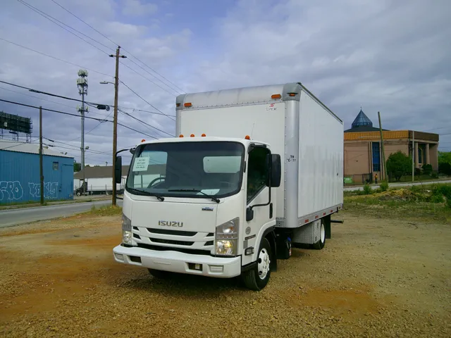 2017 Isuzu NPR HD - Photo 29
