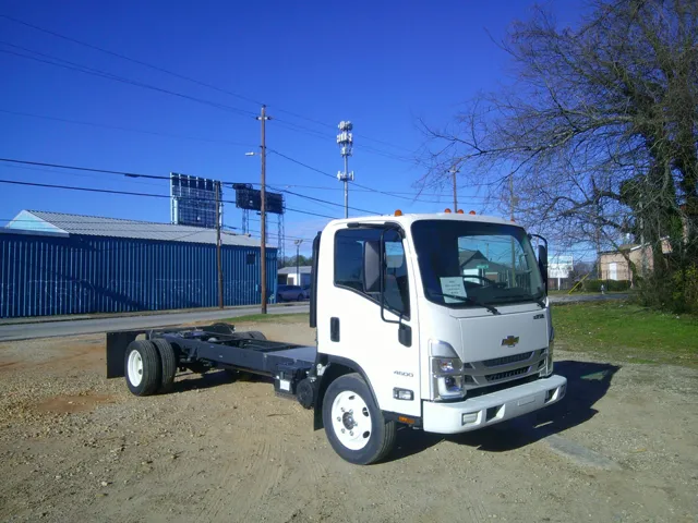 2023 Chevrolet Low Cab Forward Base