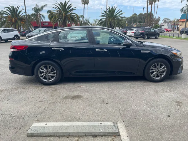 2020 Kia Optima LX photo 2