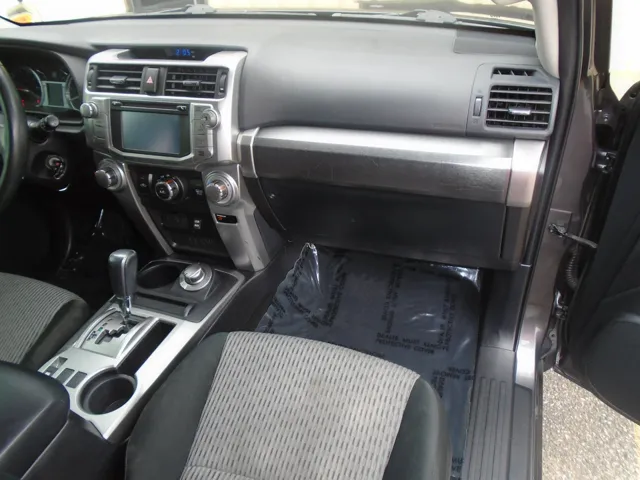 2016 Toyota 4Runner SR5 - Photo 38