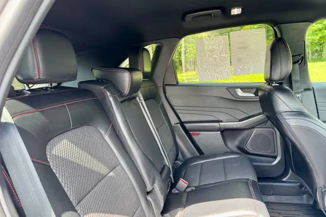 2023 Ford Escape ST-Line - Photo 30
