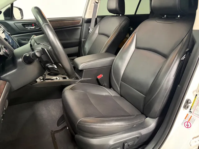 2019 Subaru Outback Limited - Photo 18