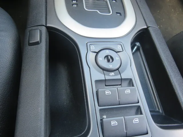 2009 Pontiac G8 Base - Photo 14