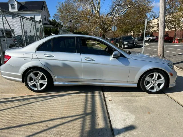 2011 Mercedes-Benz C-Class C300 Luxury