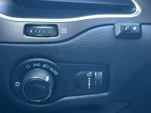 2020 Jeep Cherokee Latitude photo 15