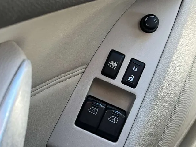2011 INFINITI G Coupe 37 Journey - Photo 21