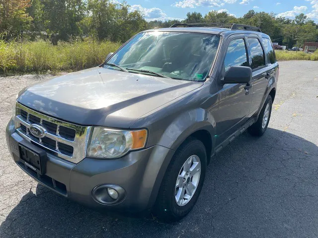 2009 Ford Escape XLT photo 5