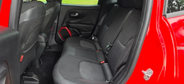 2015 Jeep Renegade Trailhawk - Photo 11