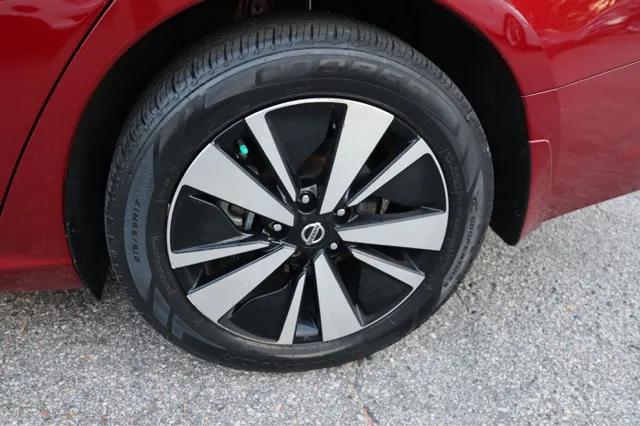 2022 Nissan Altima SV - Photo 8