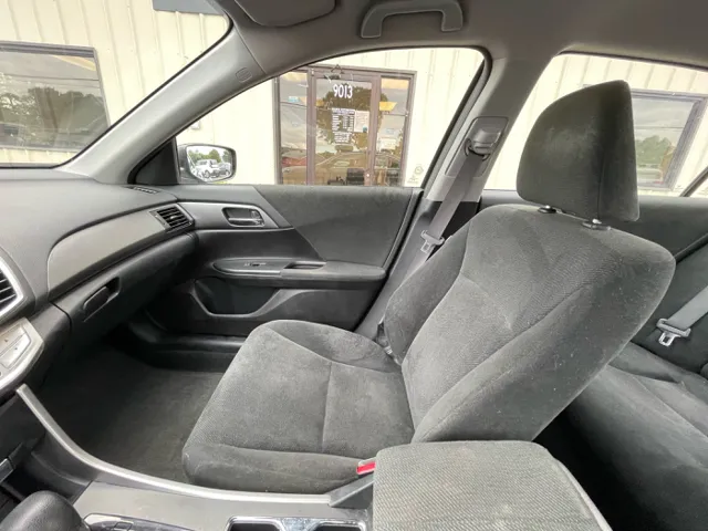 2013 Honda Accord LX photo 18