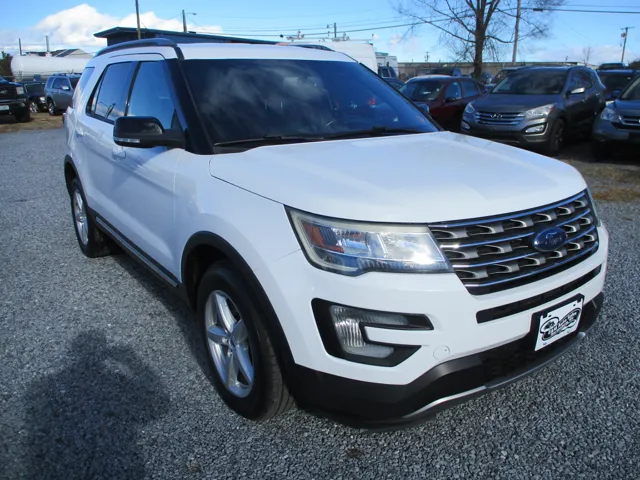 2016 Ford Explorer XLT's photo