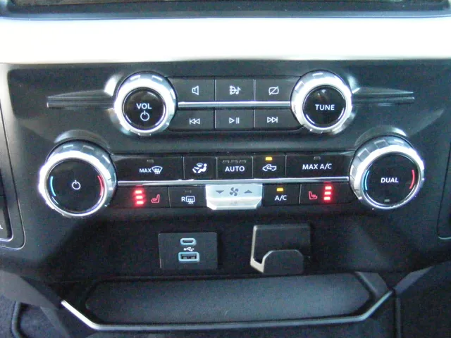 2023 Ford F-150 XLT - Photo 32