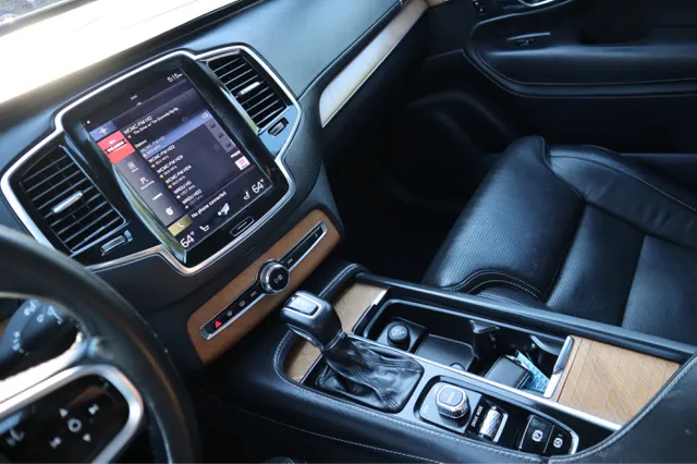 2016 Volvo XC90 T6 Inscription photo 11