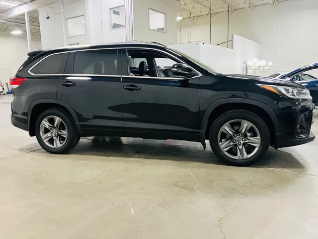2018 Toyota Highlander Limited photo 10