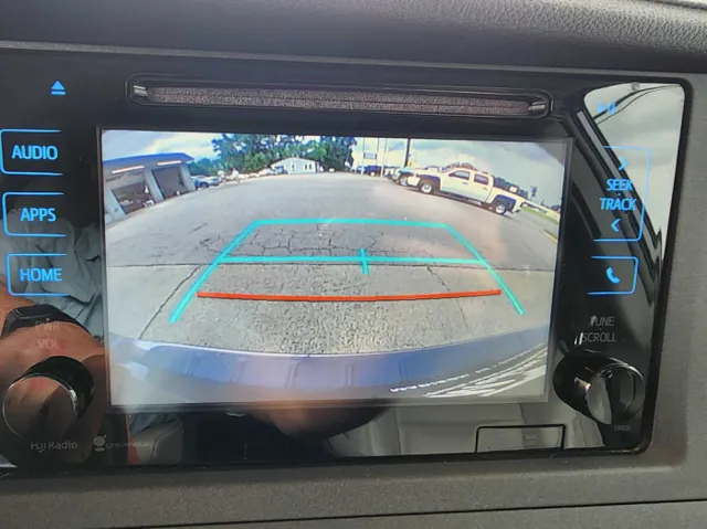 2015 Toyota Sienna XLE photo 25