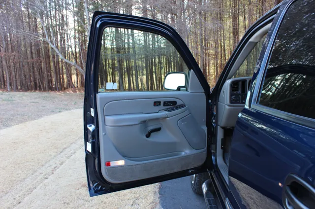 2005 GMC Sierra 2500HD - Photo 8