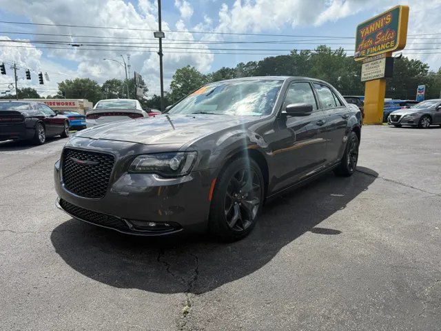 2023 Chrysler 300 S's photo