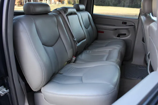 2005 GMC Sierra 2500HD - Photo 17