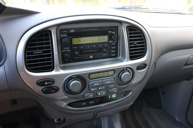 2001 Toyota Sequoia Limited - Photo 40