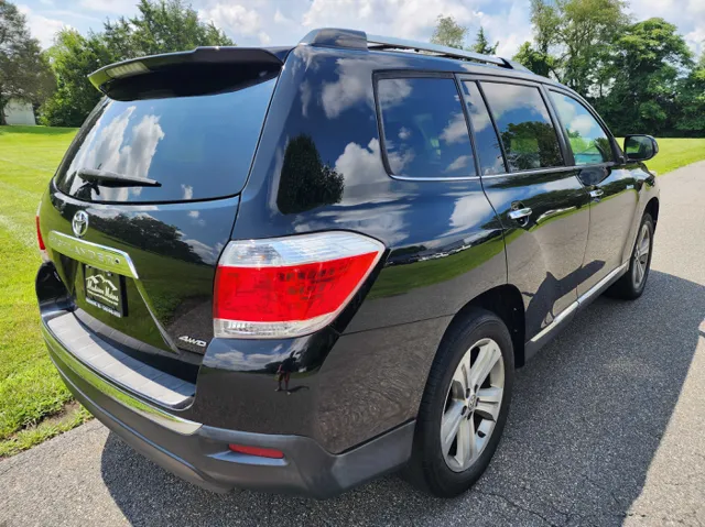 2013 Toyota Highlander Base Hybrid photo 2
