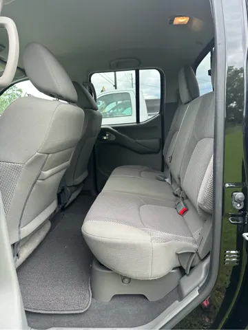 2021 Nissan Frontier SV - Photo 18