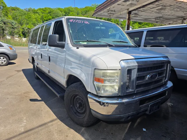 2011 Ford E-Series E-350 XLT Super Duty Extended's photo