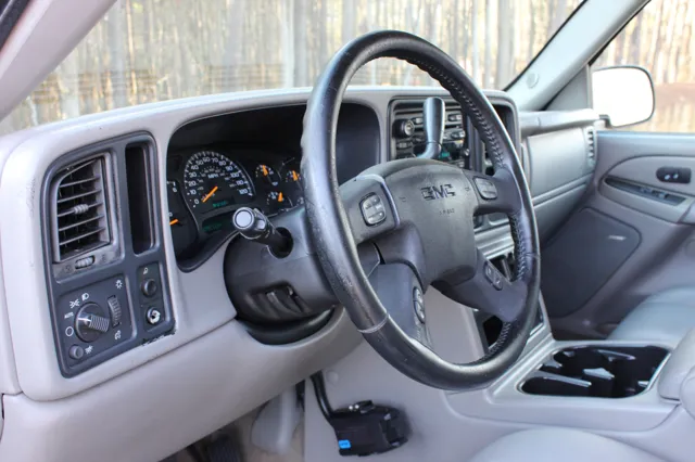 2005 GMC Sierra 2500HD - Photo 22