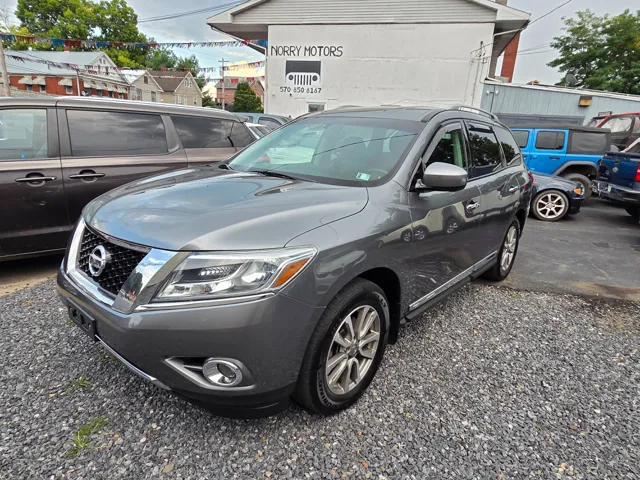 2015 Nissan Pathfinder SL 4WD photo