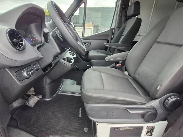 2021 Mercedes-Benz Sprinter Crew Van Base - Photo 11