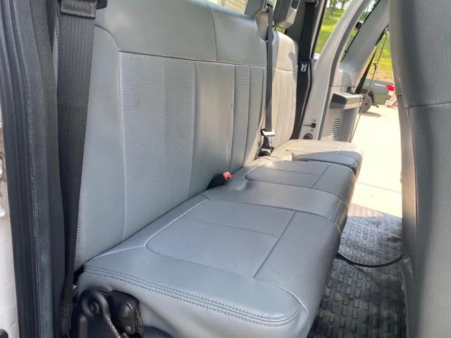 2016 Ford F-550 - Photo 9