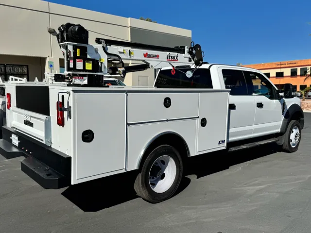 2022 Ford F-550 Super Duty Chassis Cab's photo