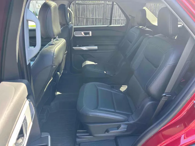 2024 Ford Explorer XLT - Photo 8