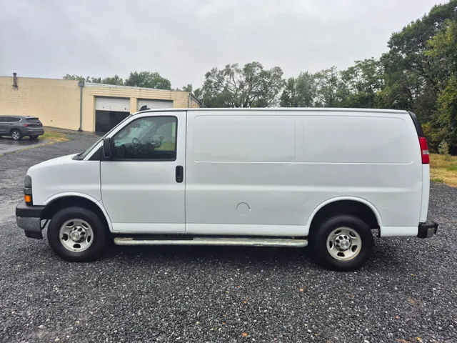 2023 Chevrolet Express Cargo Work Van - Photo 9